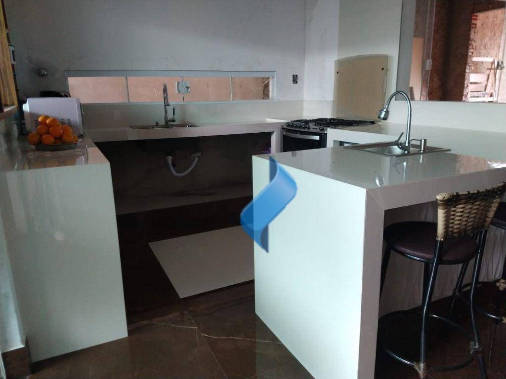 Casa à venda com 3 quartos, 140m² - Foto 4