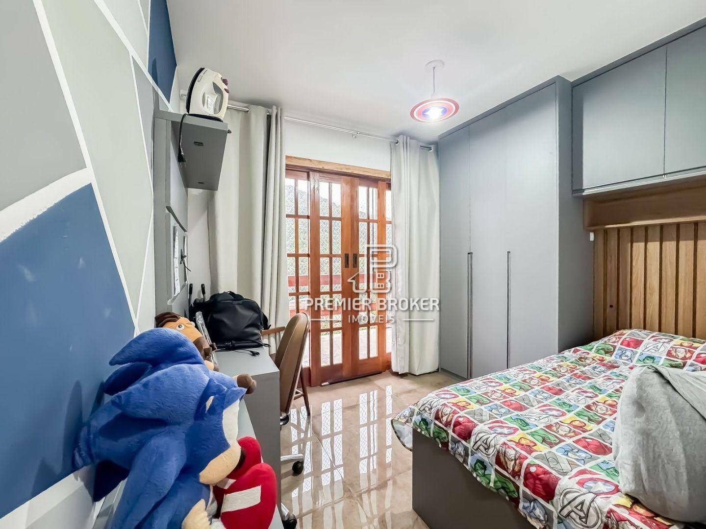 Casa à venda com 3 quartos, 200m² - Foto 30