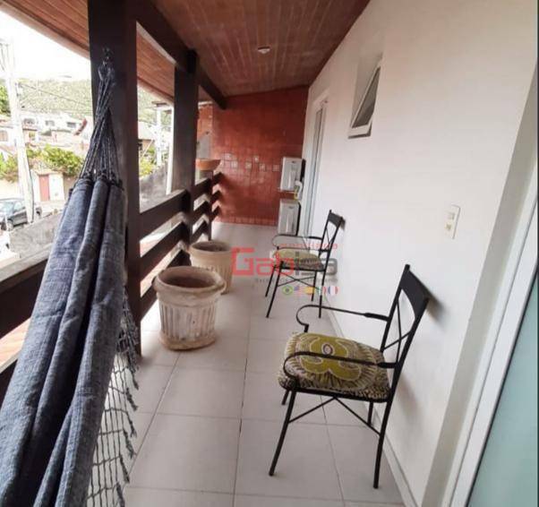 Casa à venda com 5 quartos, 200m² - Foto 27