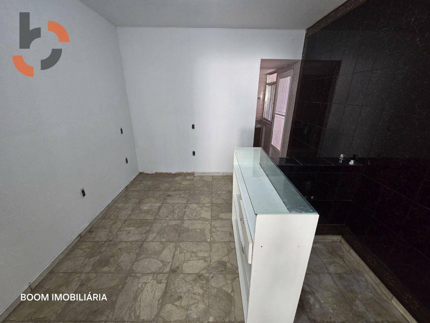 Apartamento para alugar com 3 quartos, 95m² - Foto 11