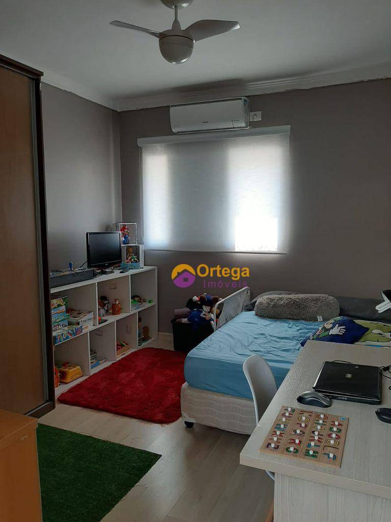 Casa de Condomínio à venda com 4 quartos, 300m² - Foto 24