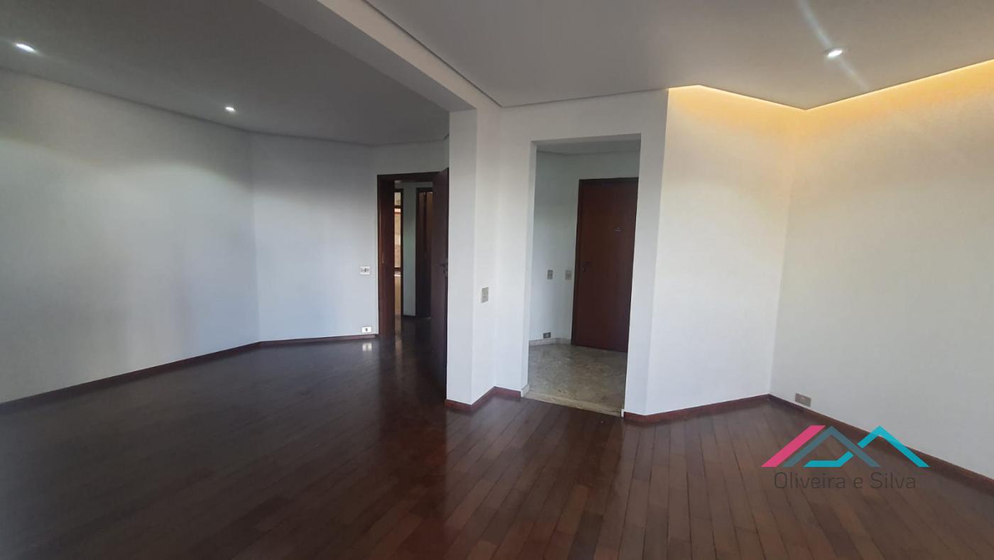 Apartamento à venda com 4 quartos, 179m² - Foto 2