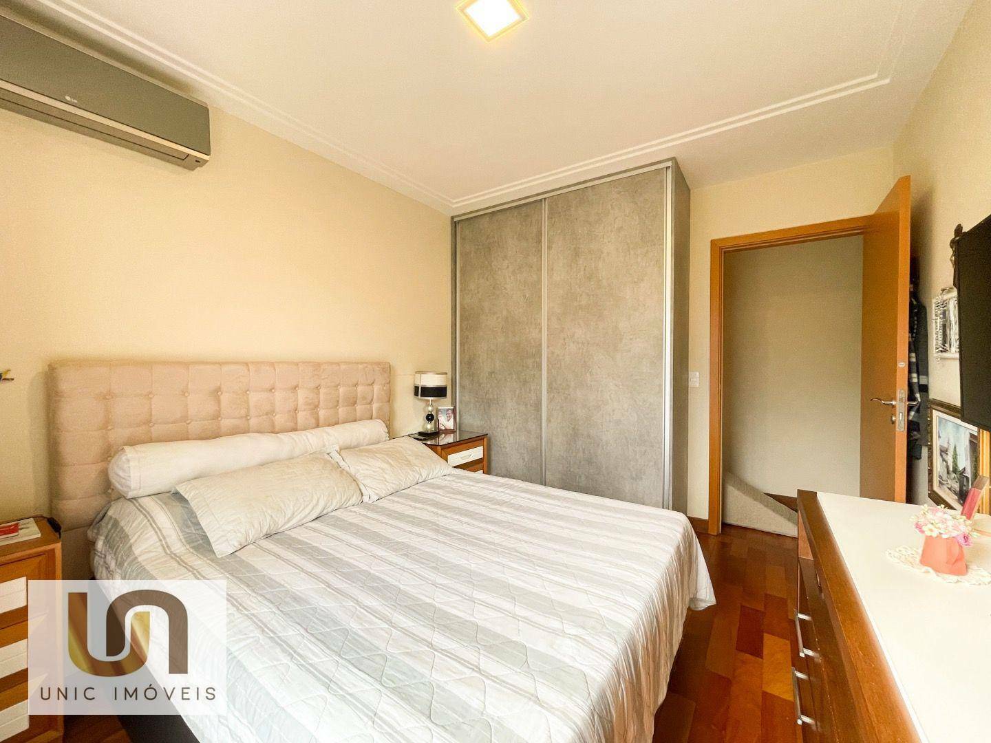 Cobertura à venda com 3 quartos, 207m² - Foto 12