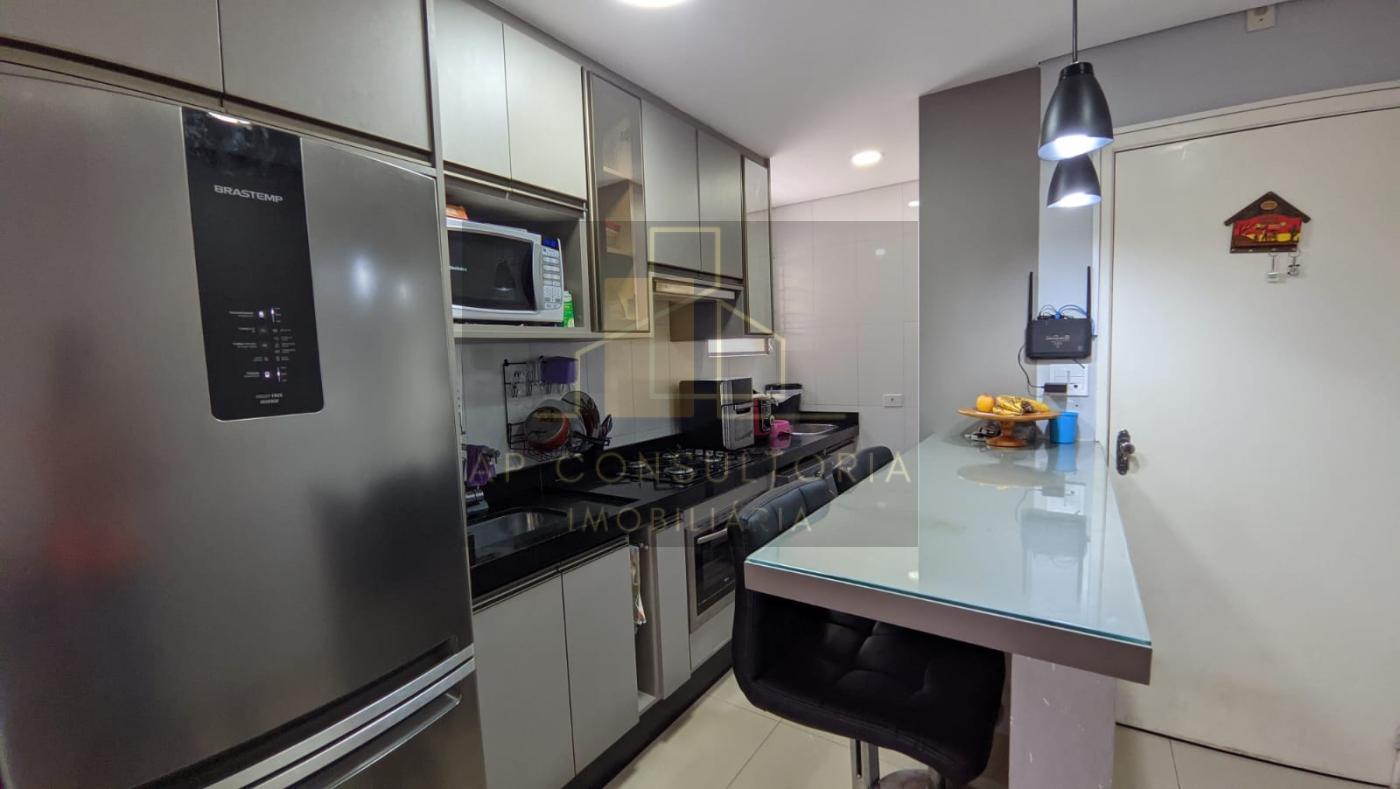 Apartamento à venda com 2 quartos, 45m² - Foto 2