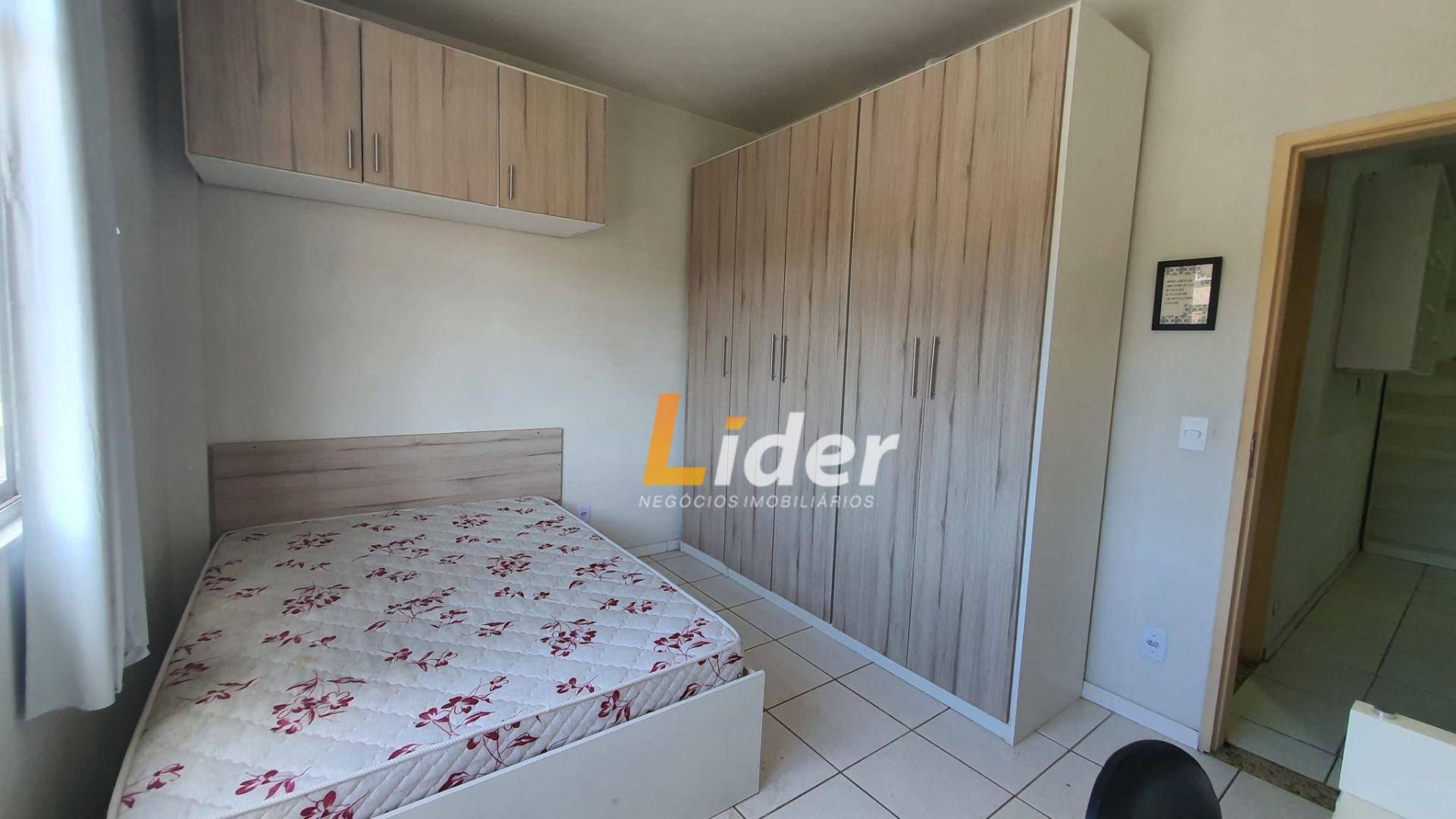 Apartamento à venda com 2 quartos, 65m² - Foto 1