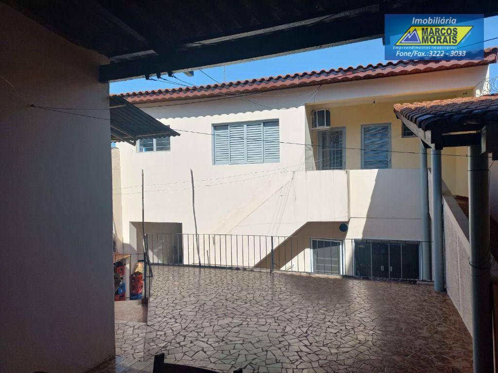 Casa para alugar com 3 quartos, 123m² - Foto 14