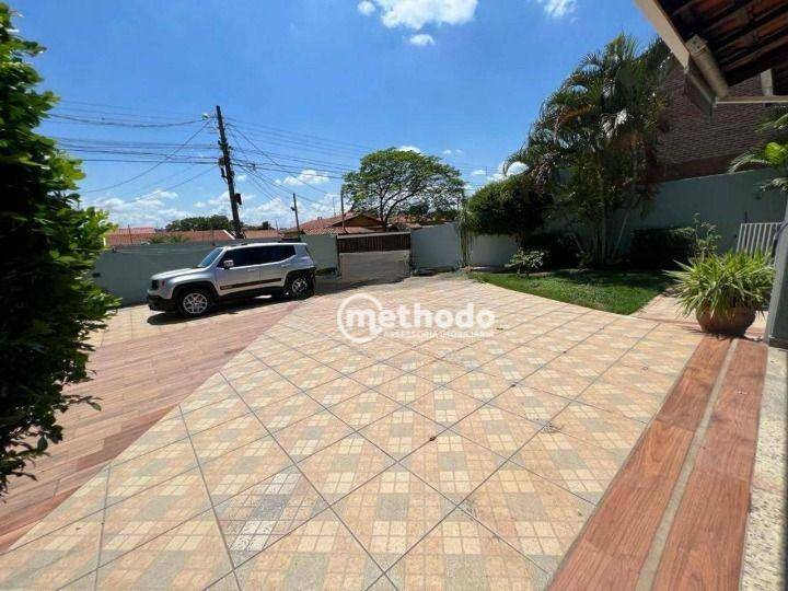 Casa à venda com 3 quartos, 250m² - Foto 28