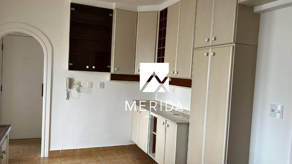 Apartamento à venda com 3 quartos, 135m² - Foto 3