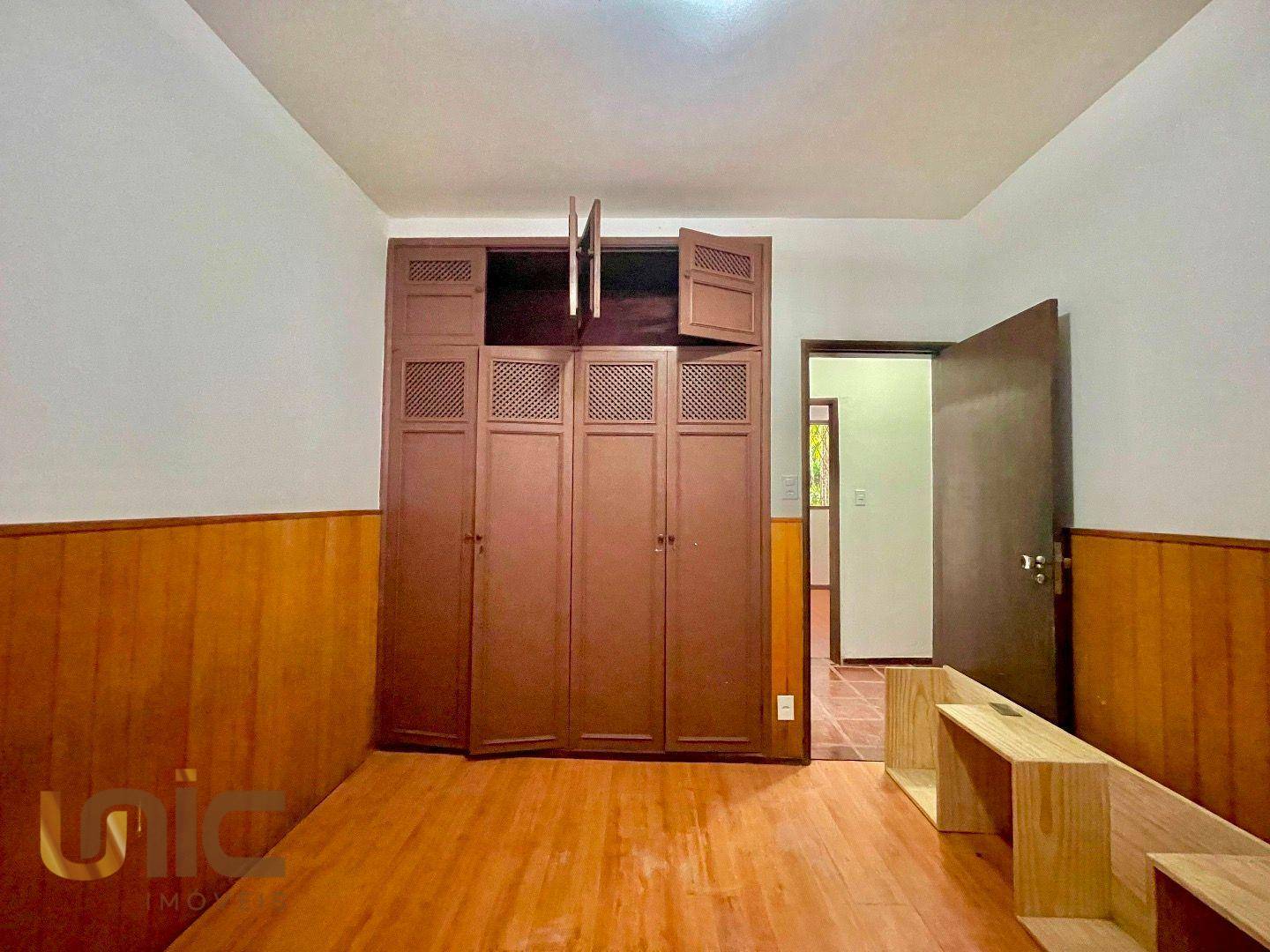 Casa de Condomínio à venda com 5 quartos, 340m² - Foto 10