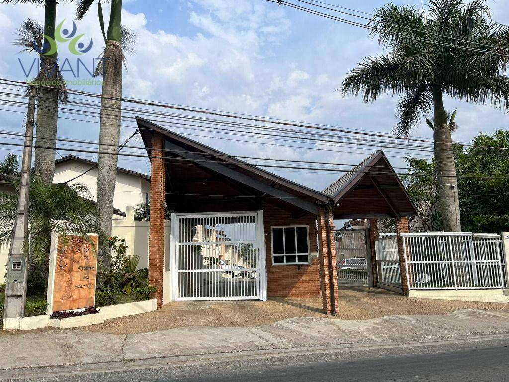 Sobrado à venda com 4 quartos, 200m² - Foto 1