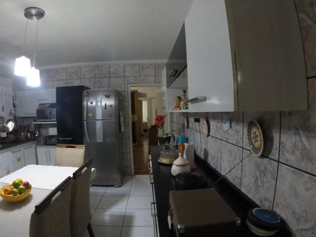 Casa à venda com 6 quartos, 140m² - Foto 36