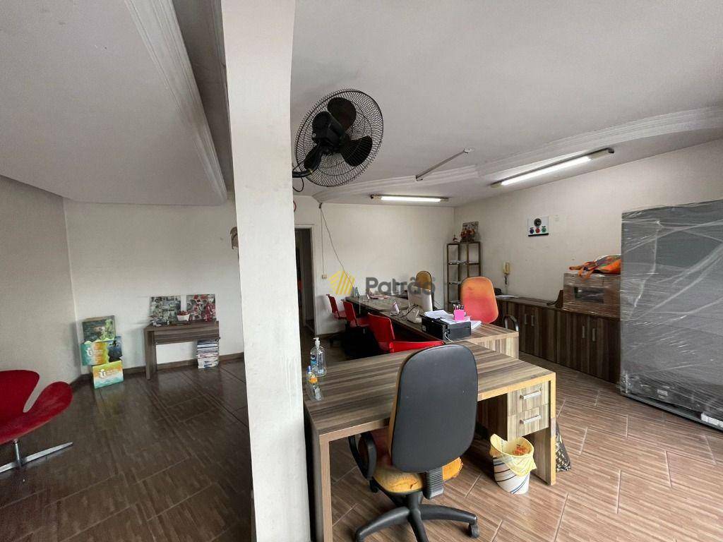 Sobrado à venda com 3 quartos, 195m² - Foto 3