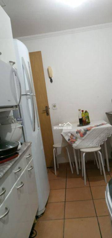 Apartamento à venda com 2 quartos, 44m² - Foto 6