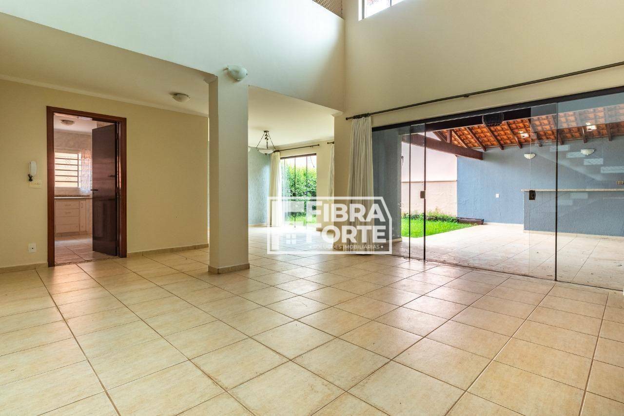 Casa à venda com 4 quartos, 268m² - Foto 4