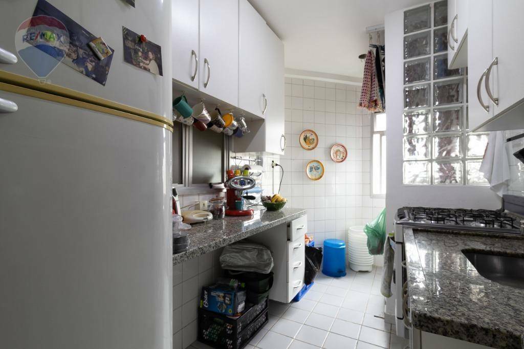 Apartamento à venda com 2 quartos, 65m² - Foto 31