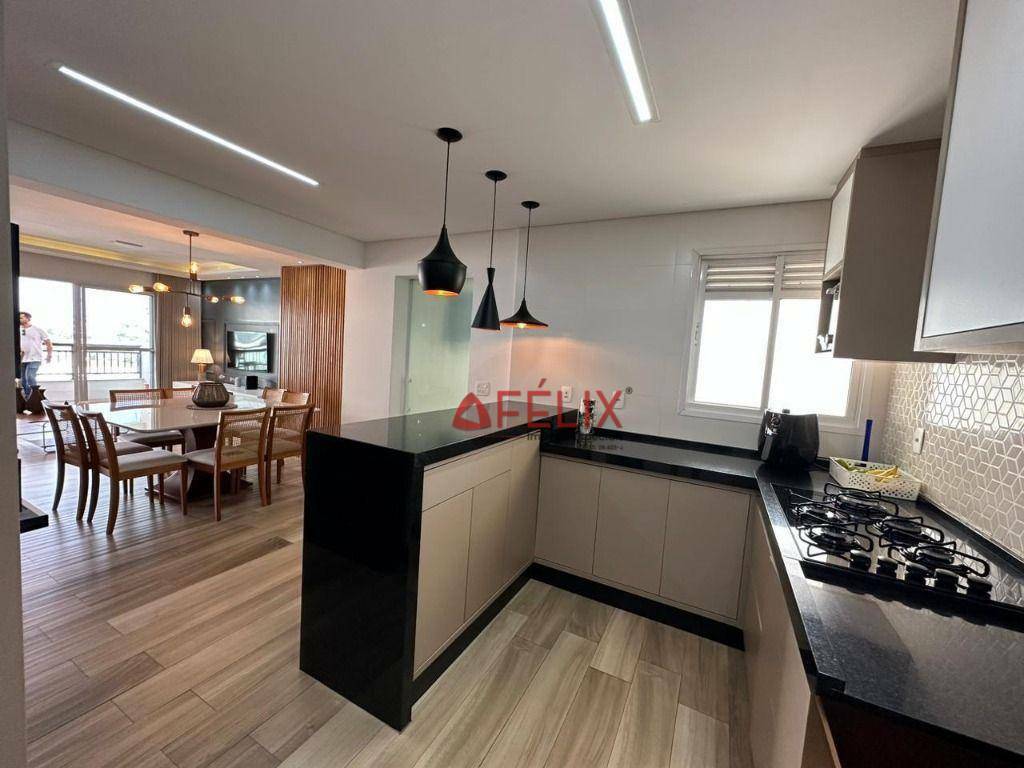 Apartamento à venda com 3 quartos, 142m² - Foto 9