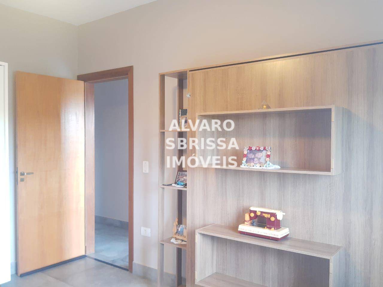 Casa à venda com 2 quartos, 210m² - Foto 23