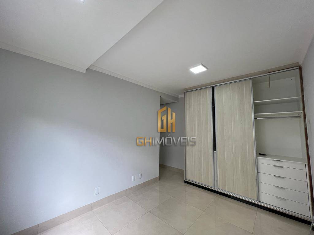 Casa à venda com 3 quartos, 179m² - Foto 8