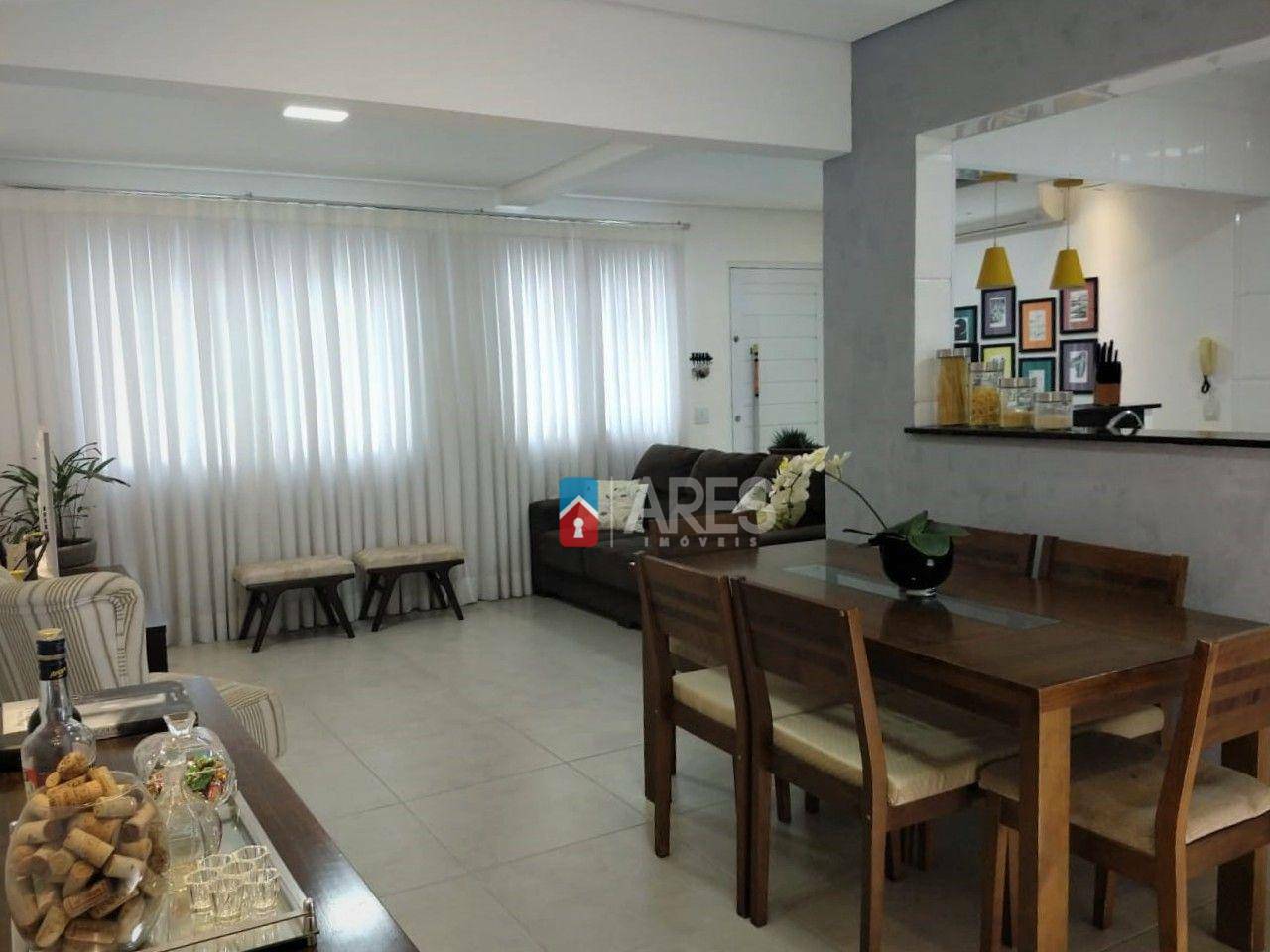 Casa à venda com 3 quartos, 114m² - Foto 3