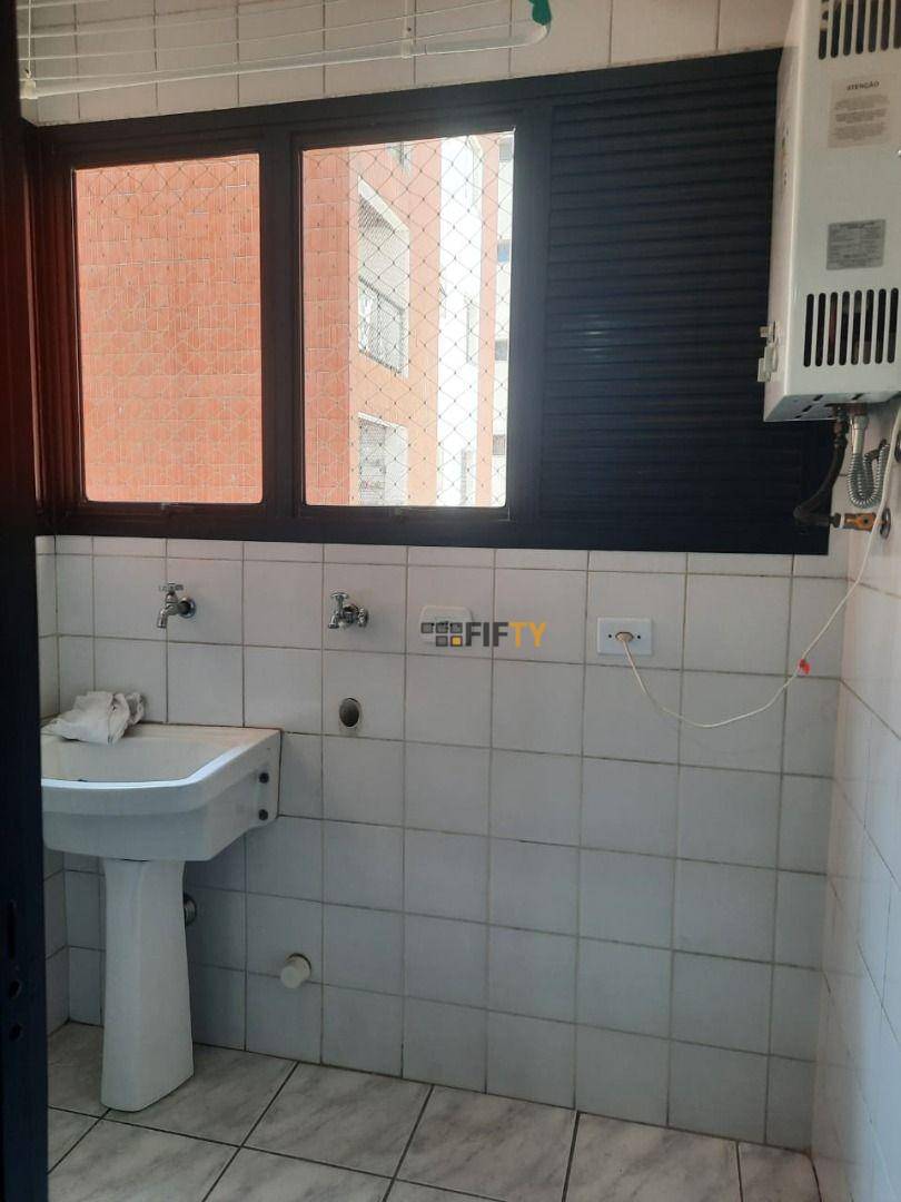 Apartamento para alugar com 2 quartos, 63m² - Foto 18