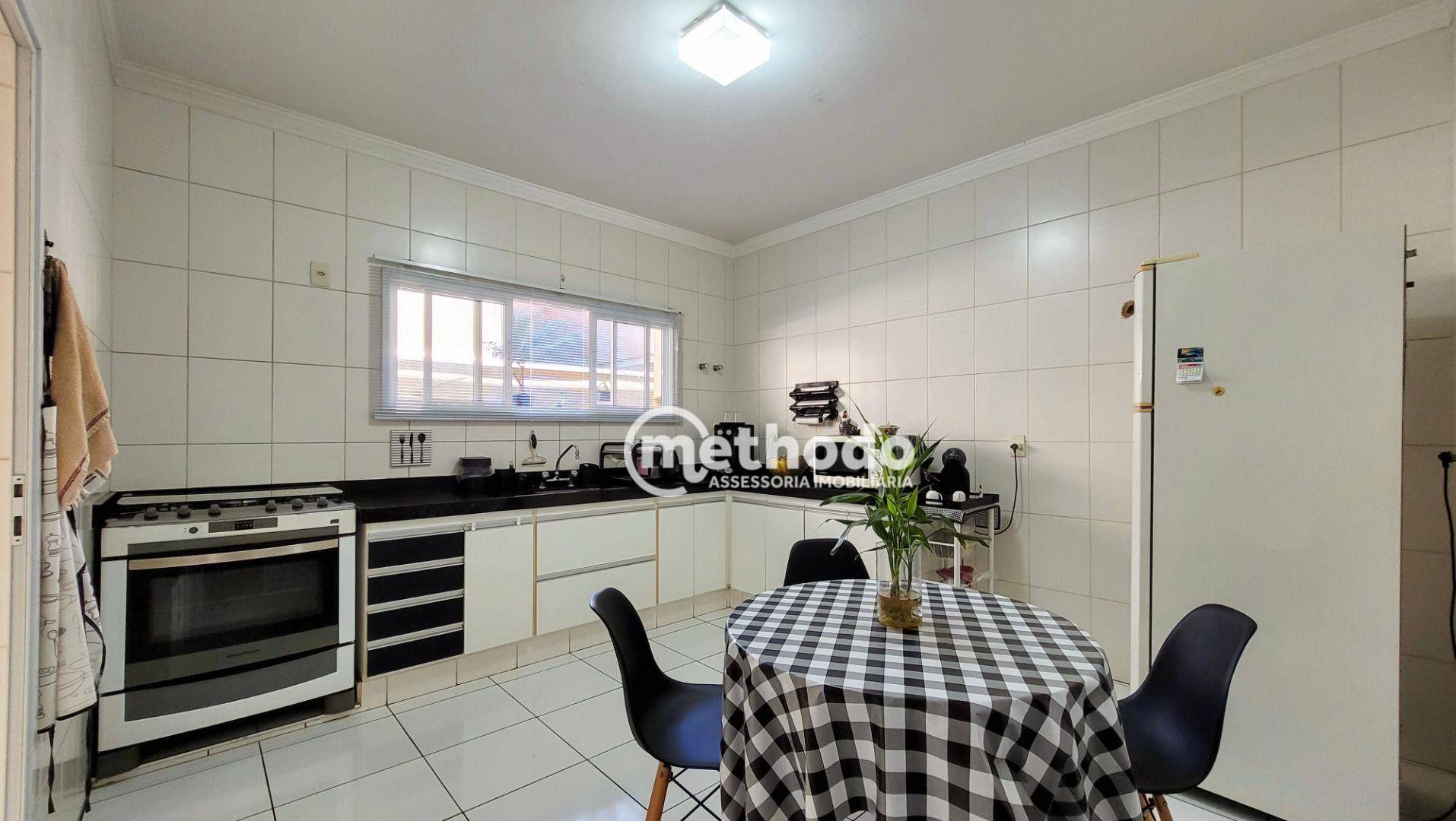 Casa de Condomínio à venda com 4 quartos, 250m² - Foto 7