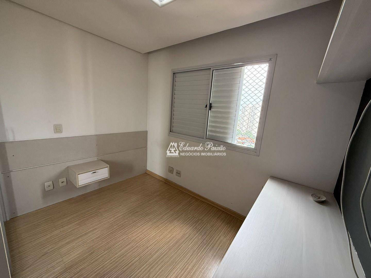 Apartamento à venda com 4 quartos, 134m² - Foto 28