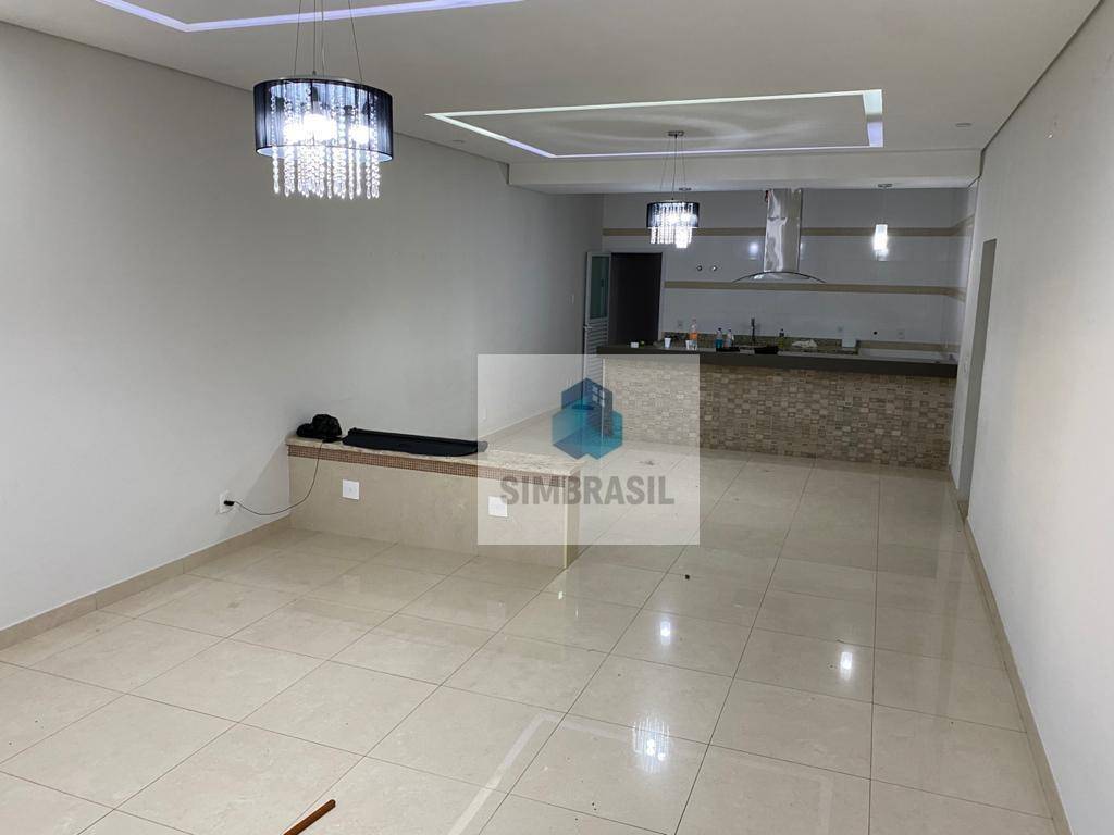 Casa à venda com 3 quartos, 190m² - Foto 3