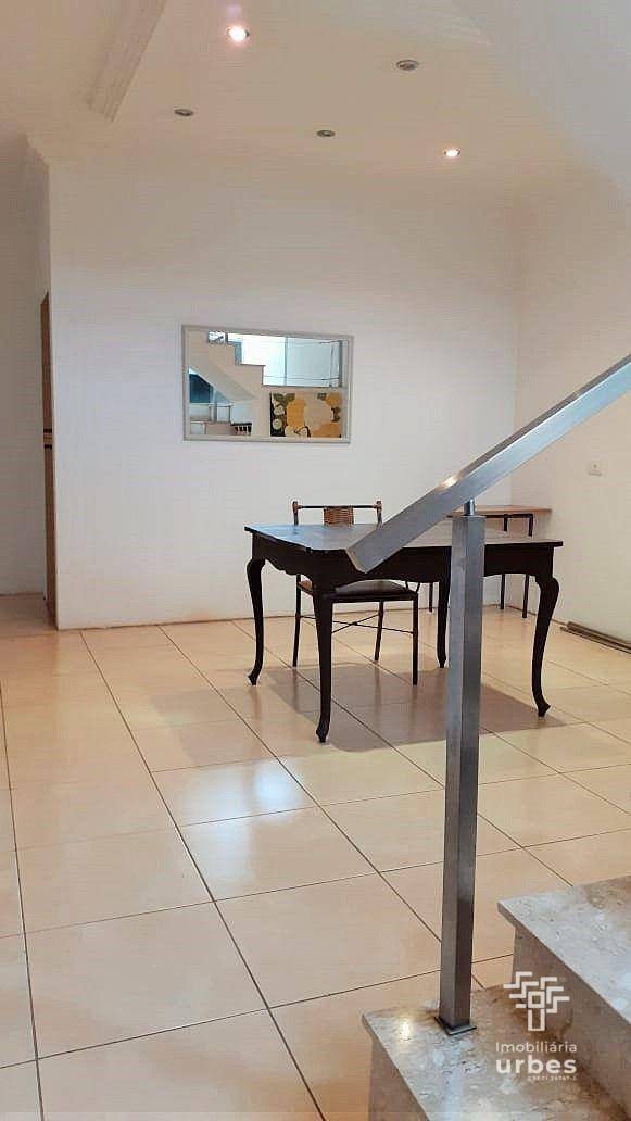 Casa à venda com 3 quartos, 184m² - Foto 3