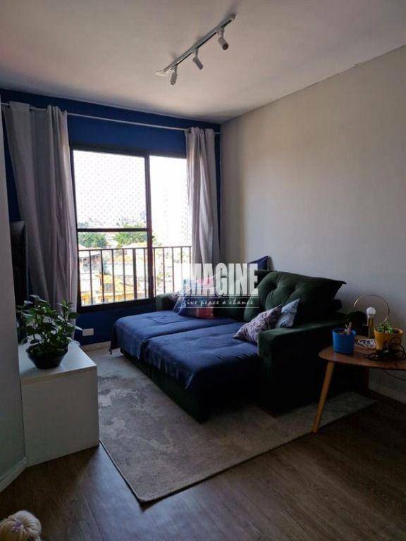 Apartamento à venda com 3 quartos, 70m² - Foto 1