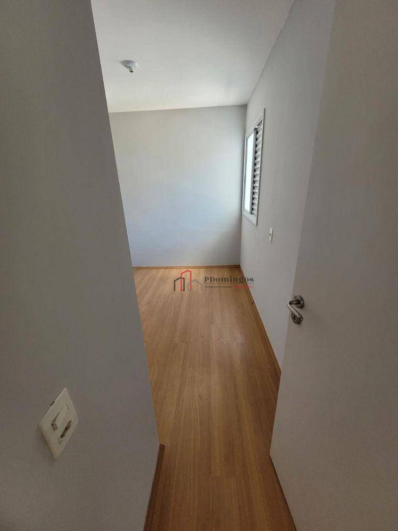 Apartamento à venda com 2 quartos, 45m² - Foto 2