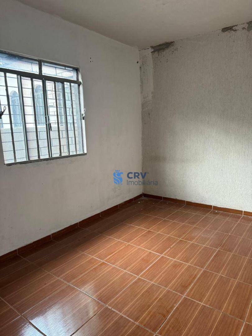 Casa para alugar com 2 quartos, 50m² - Foto 3