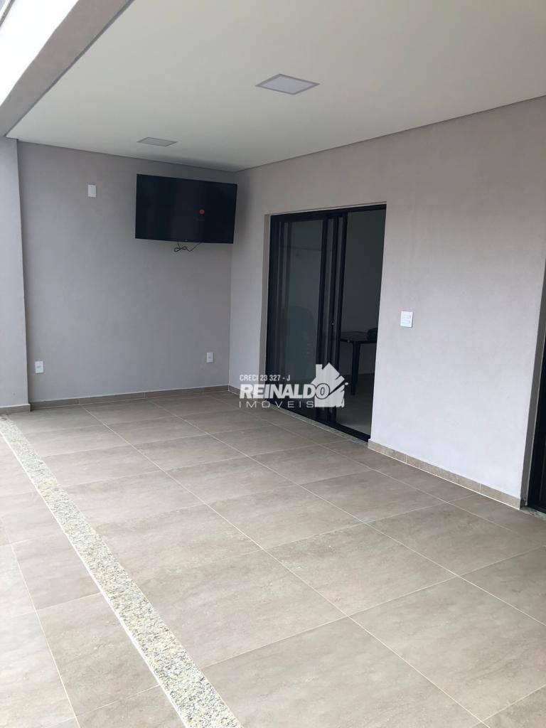 Casa de Condomínio à venda com 3 quartos, 195m² - Foto 4