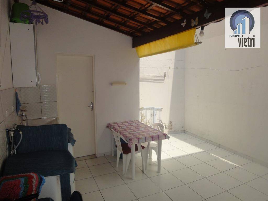 Sobrado à venda com 2 quartos, 185m² - Foto 14