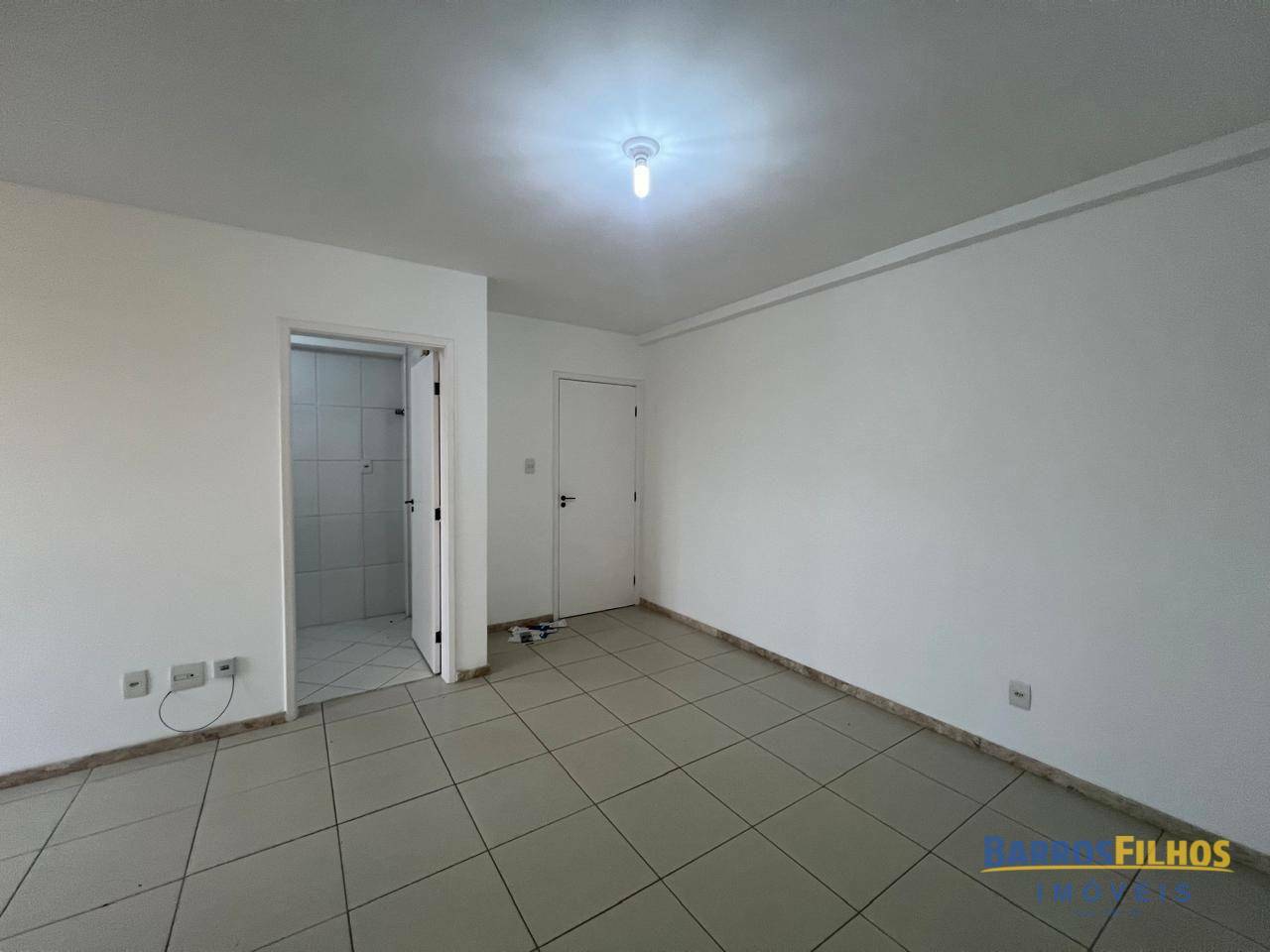 Apartamento para alugar com 2 quartos, 76m² - Foto 9