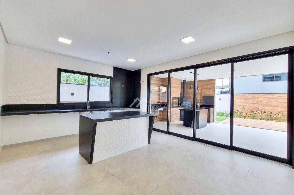 Casa de Condomínio à venda com 4 quartos, 400m² - Foto 47