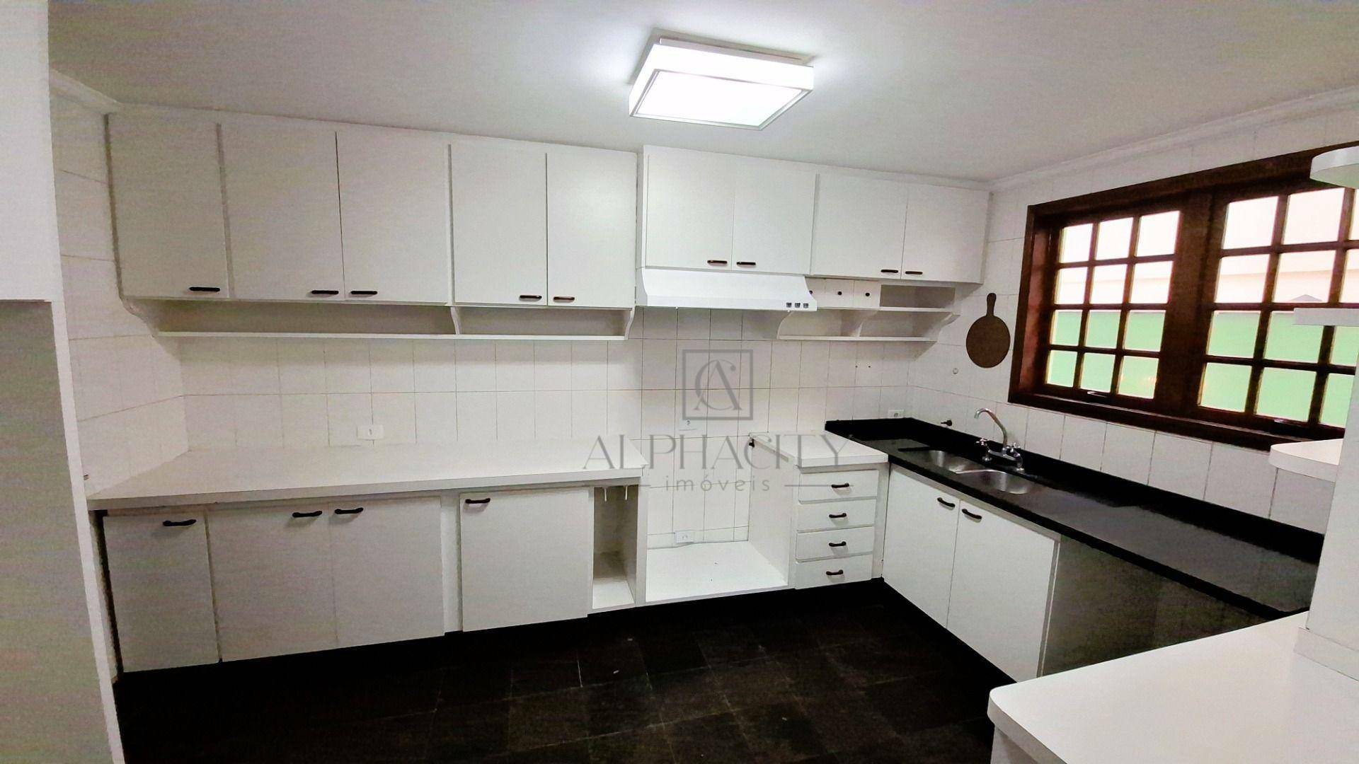 Casa de Condomínio para alugar com 2 quartos, 237m² - Foto 5