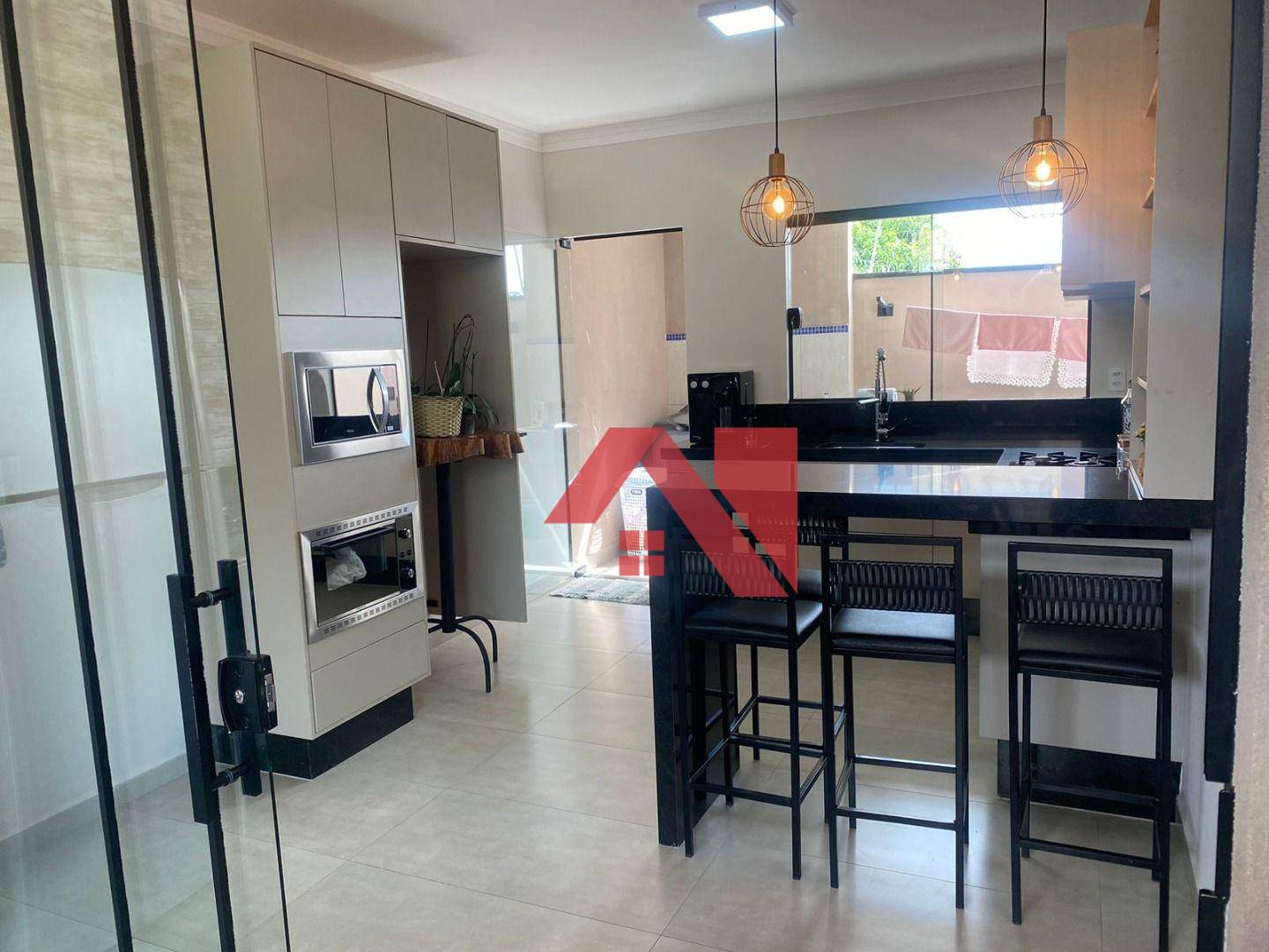 Casa à venda com 3 quartos, 130m² - Foto 2