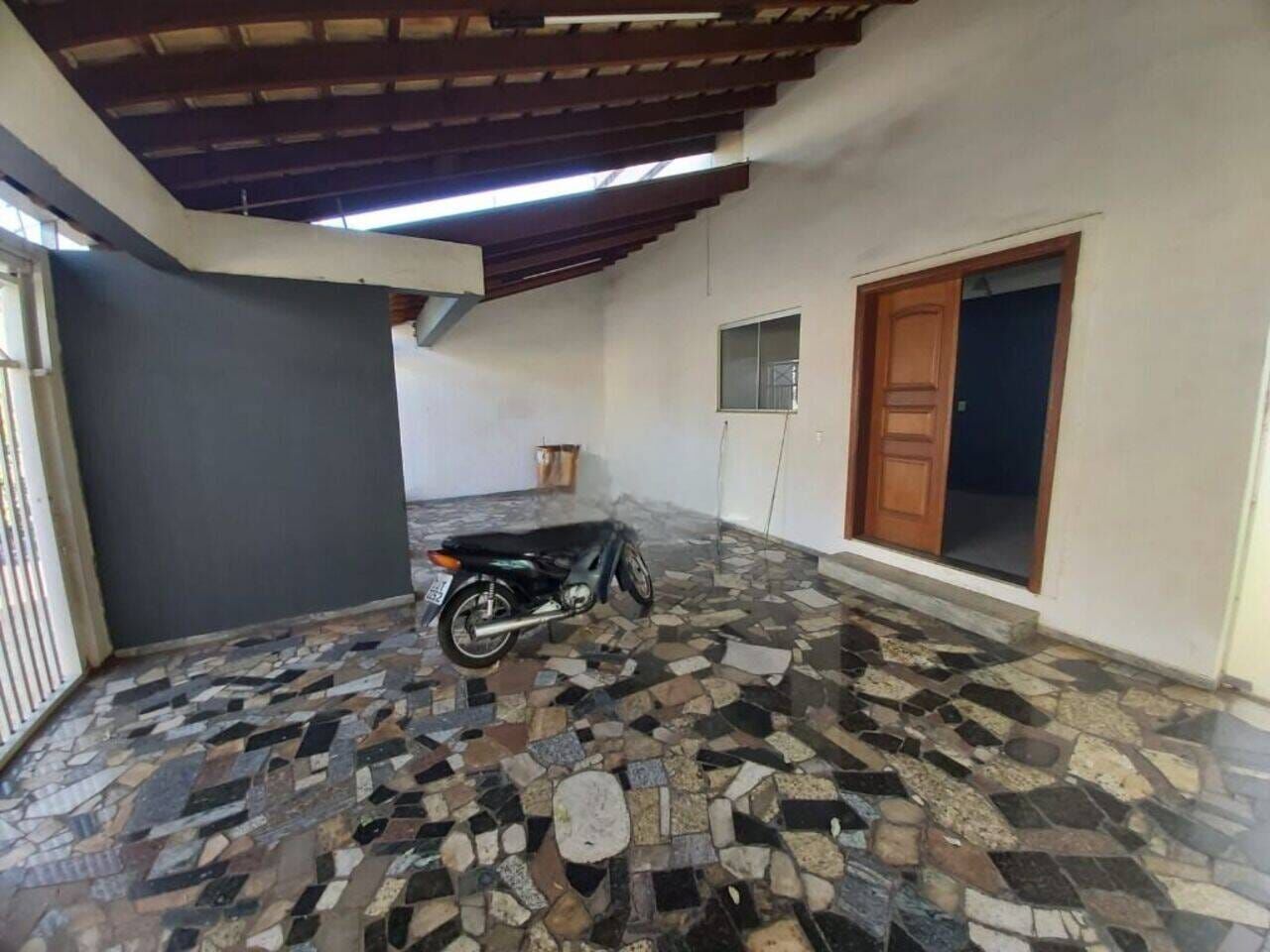 Casa à venda com 5 quartos, 240m² - Foto 12