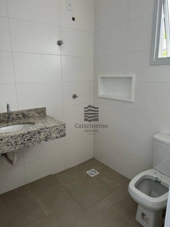 Casa de Condomínio à venda com 2 quartos, 72m² - Foto 9