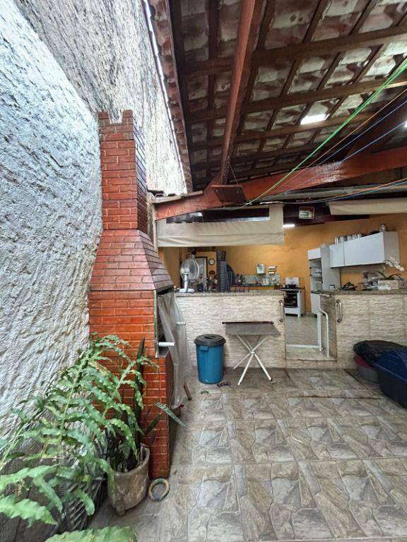 Casa à venda com 3 quartos, 82m² - Foto 23