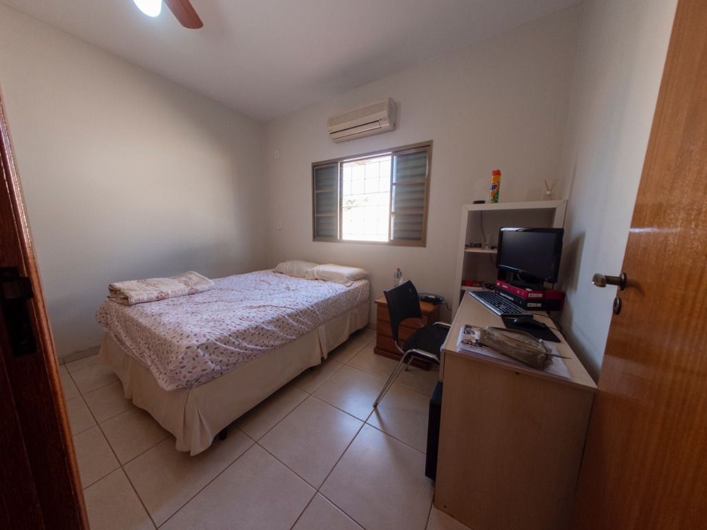 Casa à venda com 5 quartos, 190m² - Foto 35