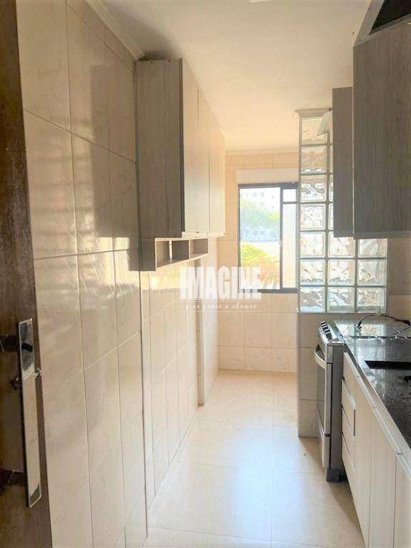 Apartamento à venda com 2 quartos, 68m² - Foto 7