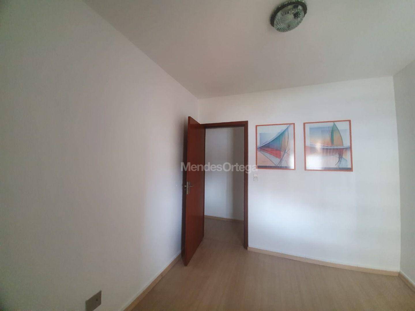 Apartamento para alugar com 3 quartos, 130m² - Foto 9