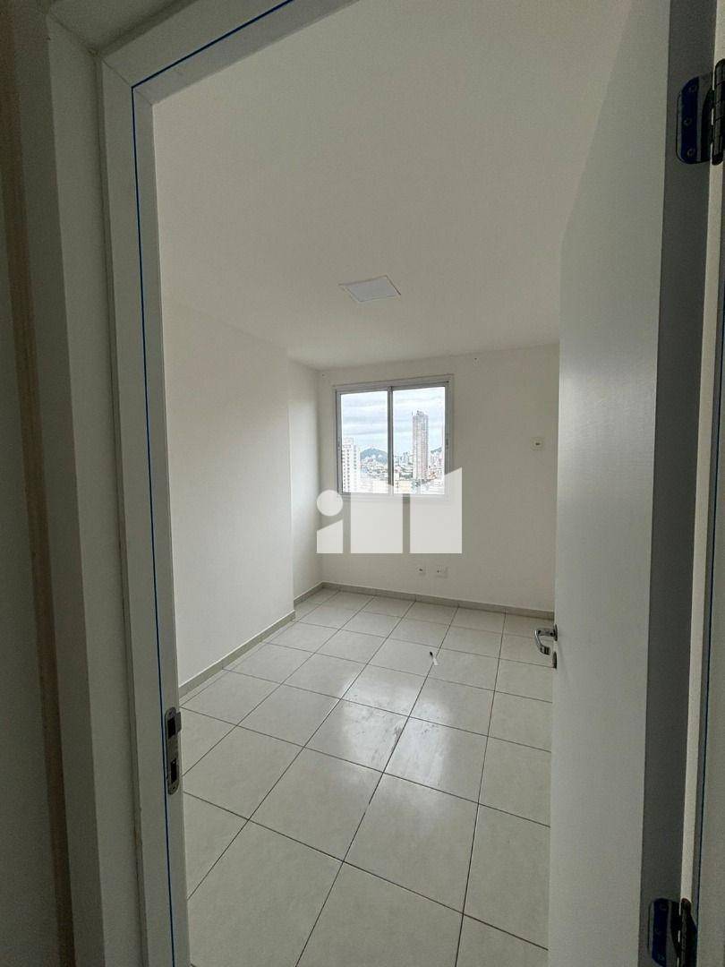 Apartamento para alugar com 3 quartos, 82m² - Foto 8