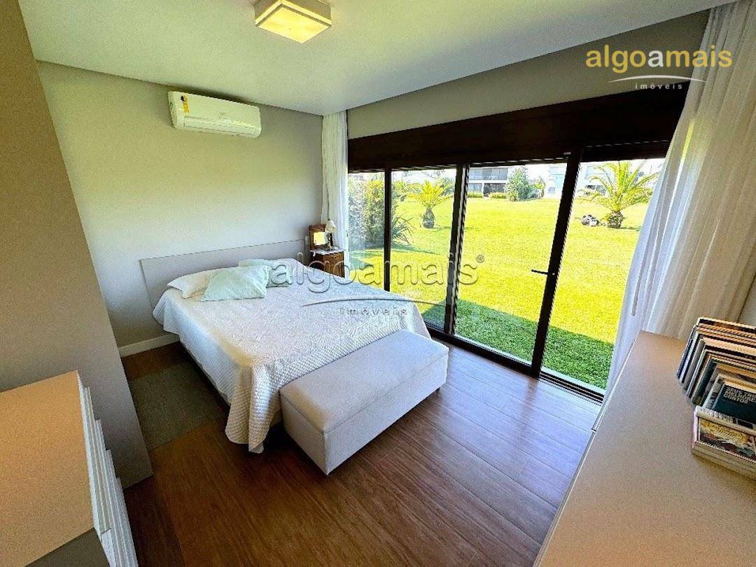 Casa de Condomínio à venda com 5 quartos, 290m² - Foto 14