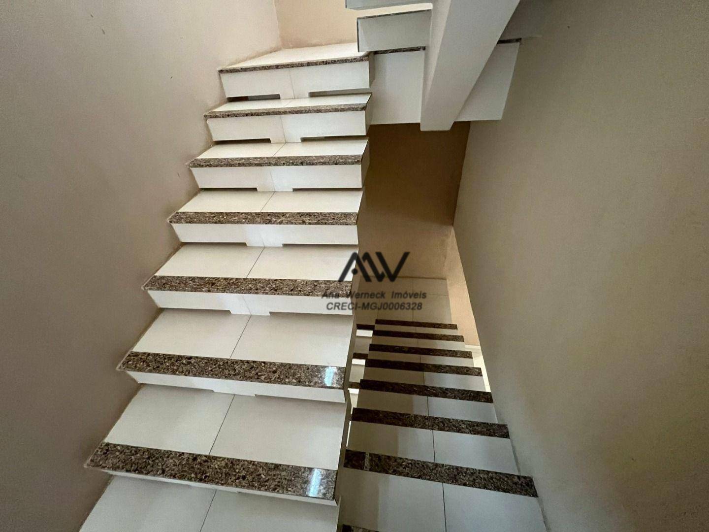 Casa à venda com 4 quartos, 344m² - Foto 23