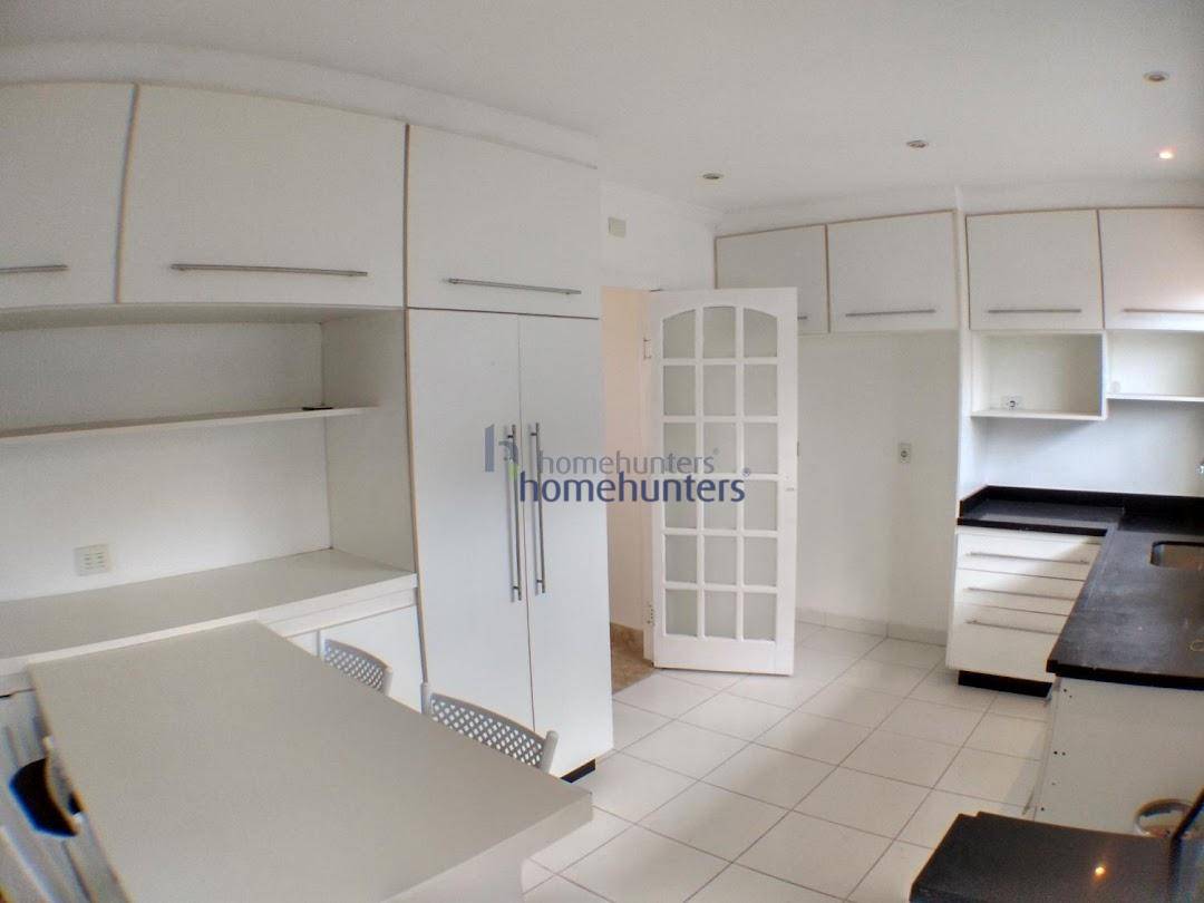 Casa à venda com 3 quartos, 280m² - Foto 25