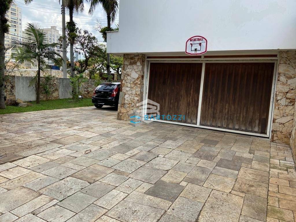 Sobrado à venda com 4 quartos, 650m² - Foto 2