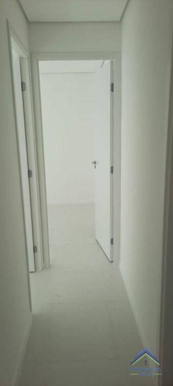 Apartamento à venda com 2 quartos, 52m² - Foto 12