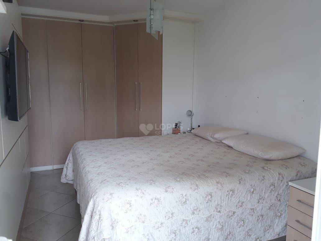 Apartamento à venda com 4 quartos, 150m² - Foto 8